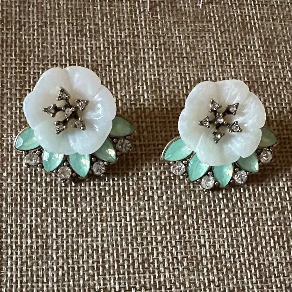Plunder Floral Earrings with White and Mint Accents